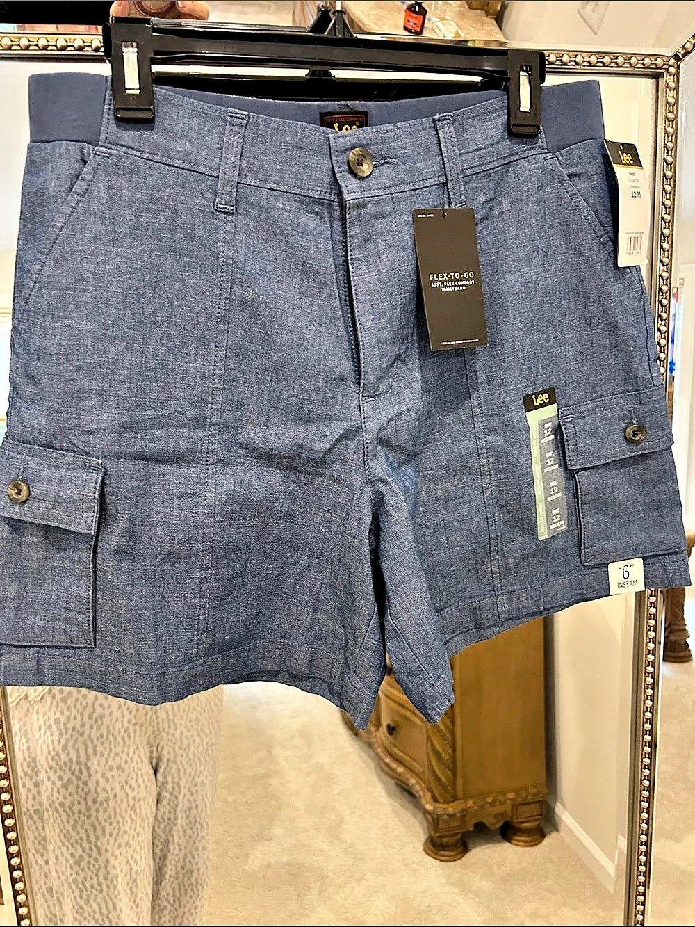 Lee Flex-To-Go woman's Cargo Shorts Blue Waist 12 NWT